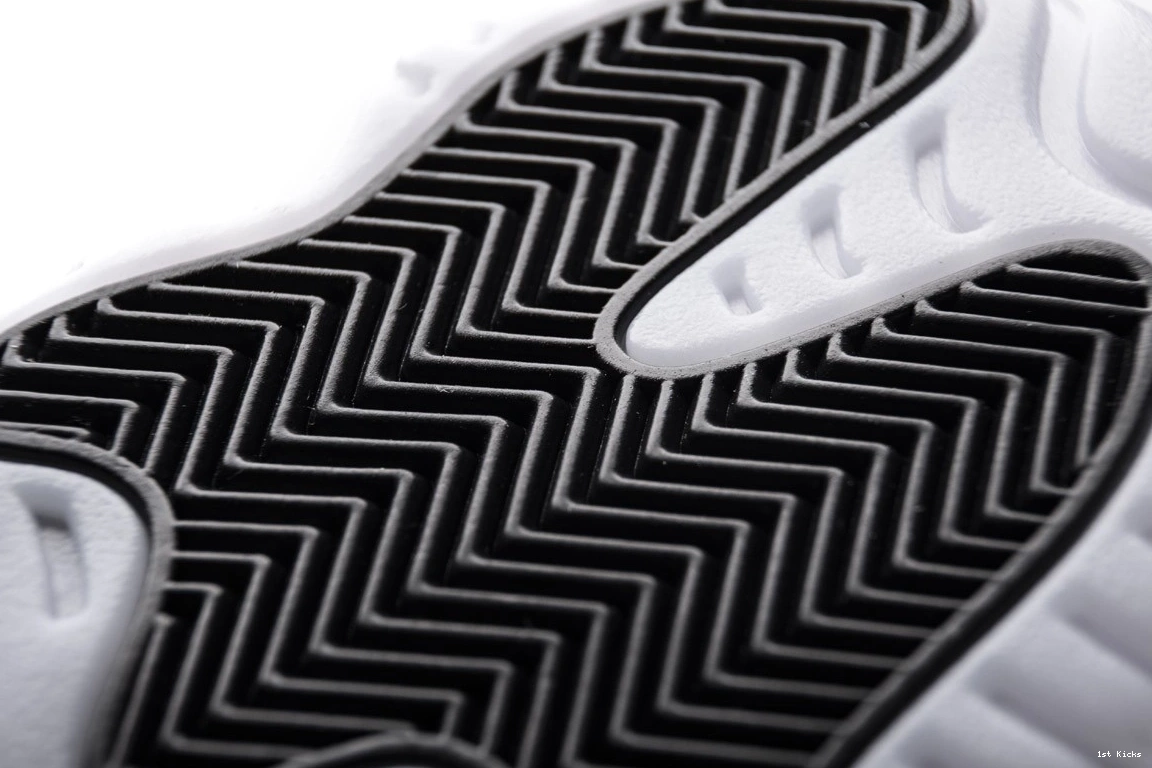 528895-010 Barons Low  Jordan Retro 11 0306